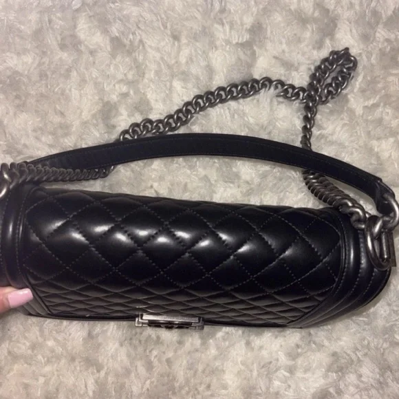 Chanel Medium boy Bag - Picture 12 of 16
